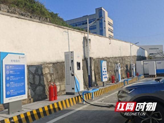 股点网 中国石化湘西石油分公司首批重卡充电站投营